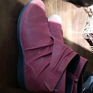 Clark's cloud stepper boots